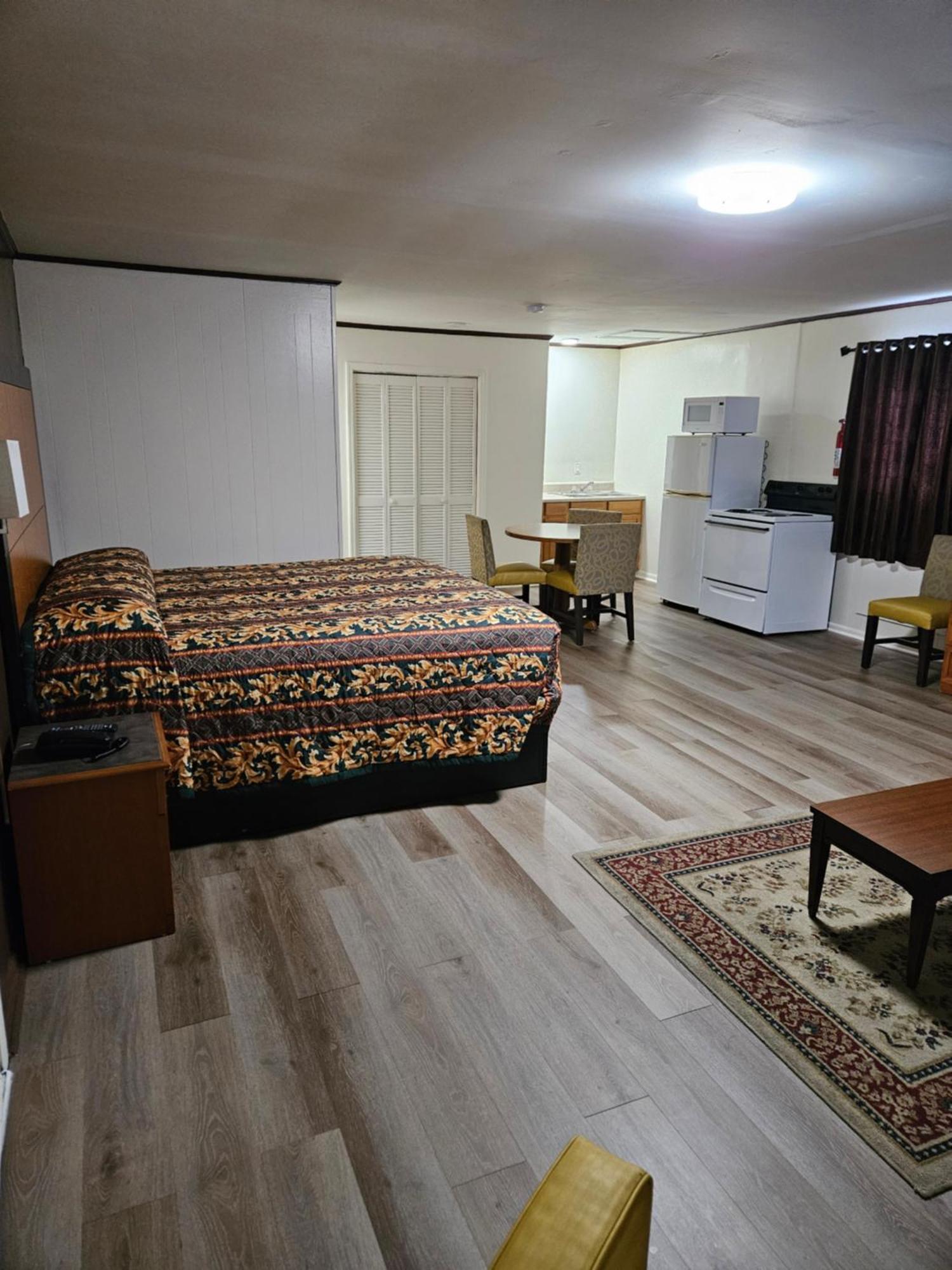 Traveler'S Inn Roanoke Екстер'єр фото